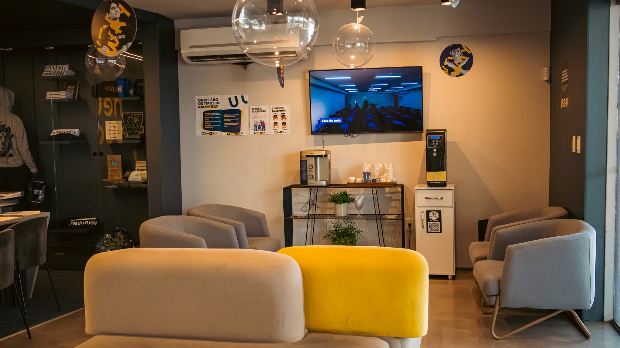 Recepção acolhedora e moderna